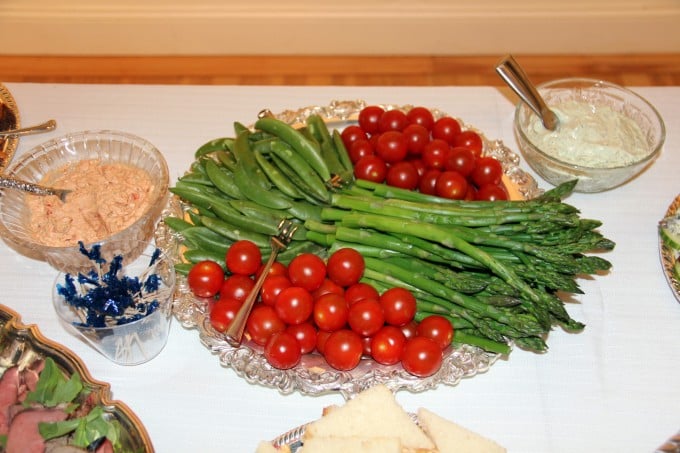 platter of crudites for dip