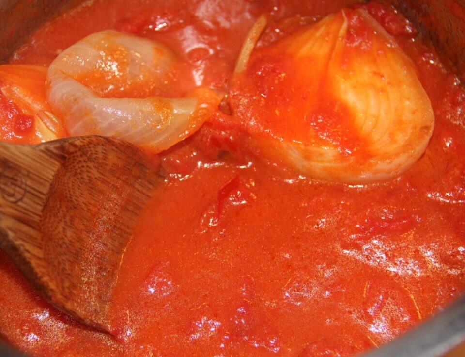 Marcella Hazan's Tomato Sauce with Onion and Butter