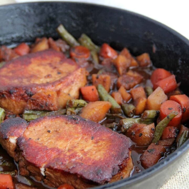 Easy Skillet Pork Chops with Vegetables | Southern Food and Fun