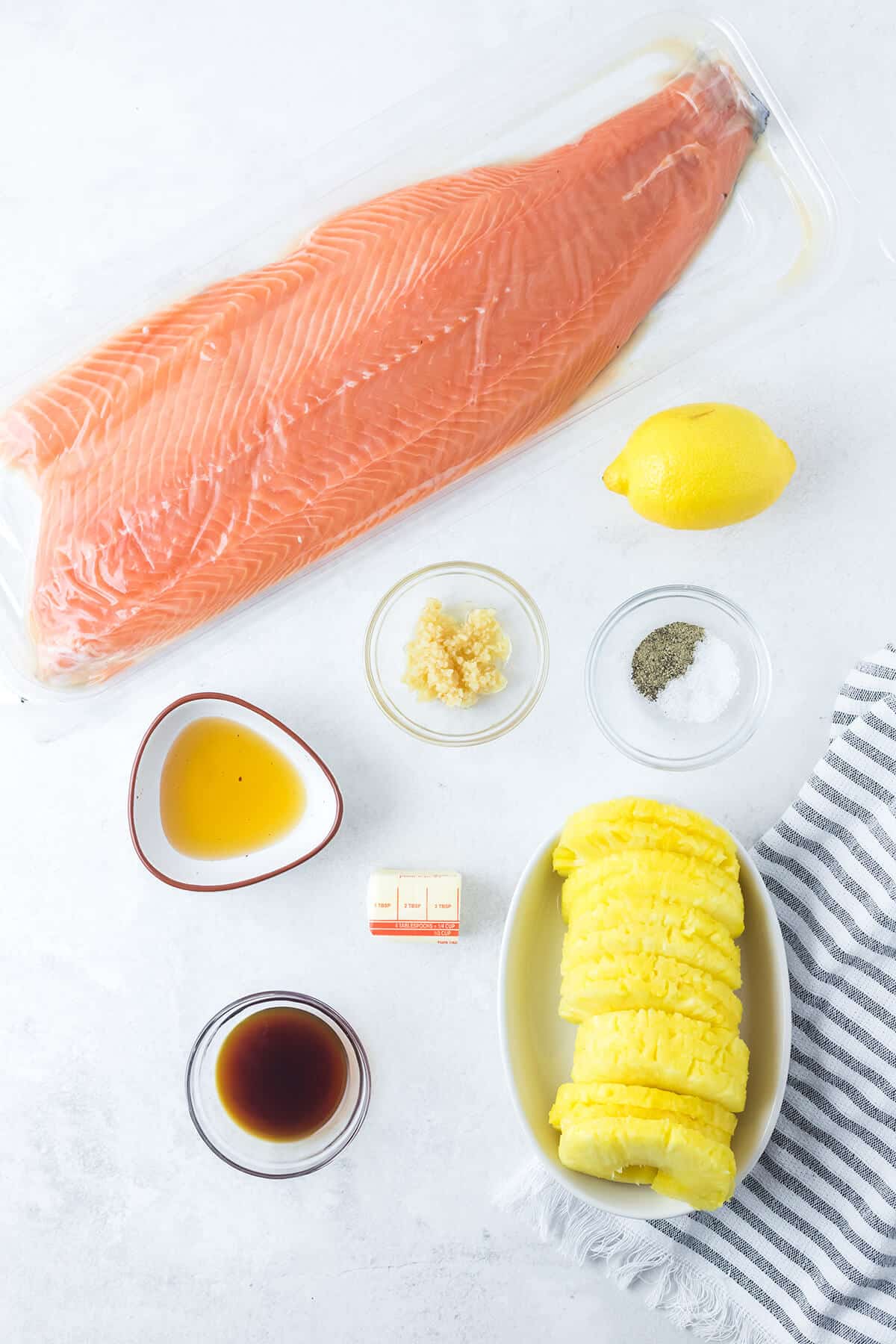 ingredients needed to make pineapple salmon.