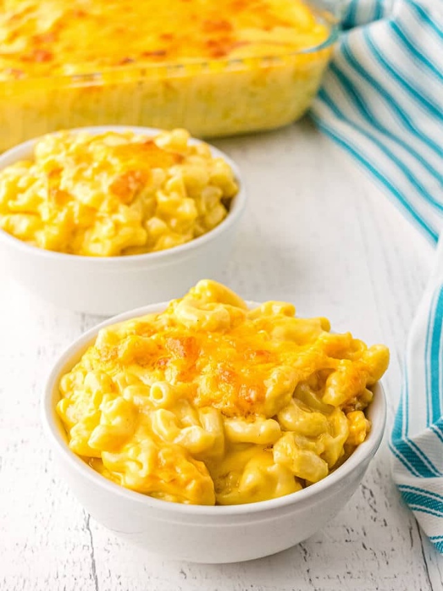 Mac and Cheese with Creamy Cheese Sauce
