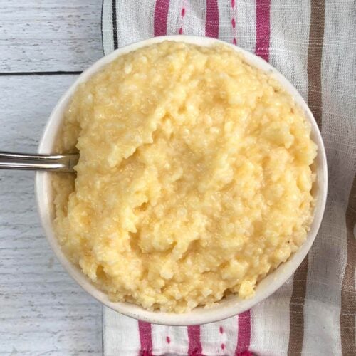 serving dish of cheesy grits