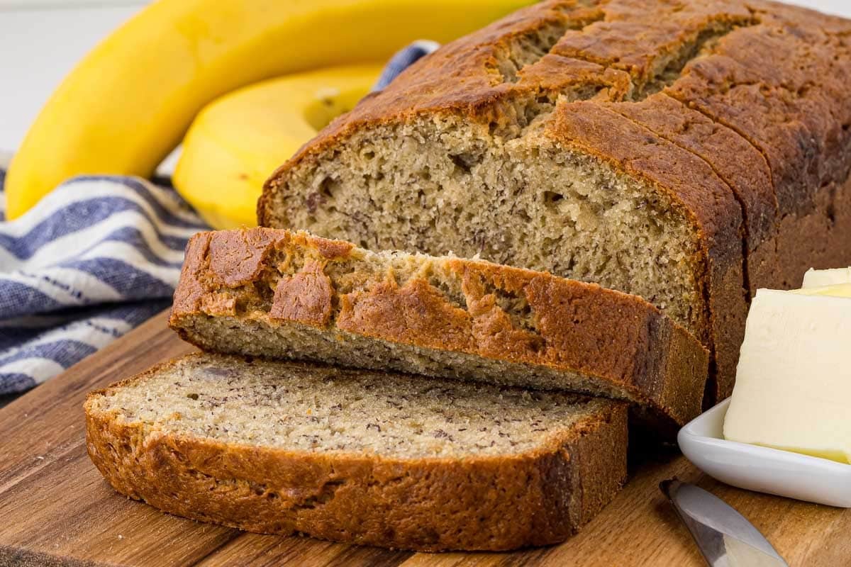 Fluffy Banana cake with a combine of sour cream feel like almost molasses-like flavor.